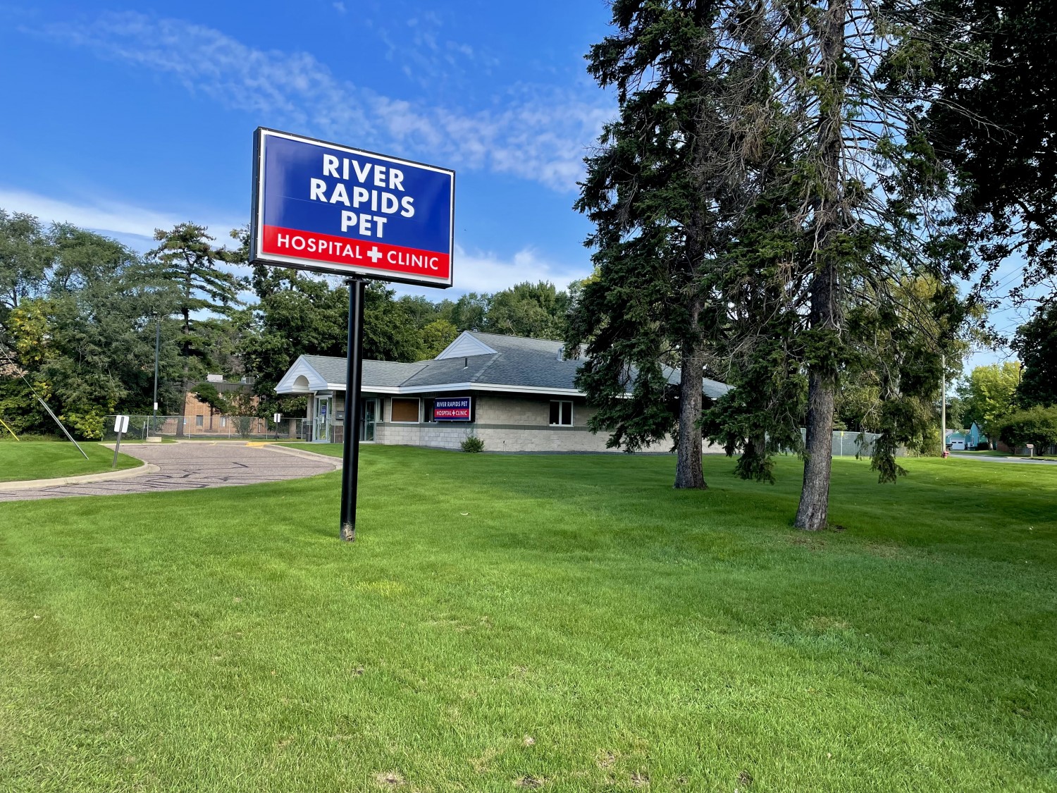 River Rapids Pet Building